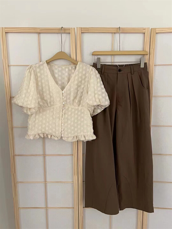 [are you] V-neck single breasted comfortable blouse (only selling blouses) 919# ll