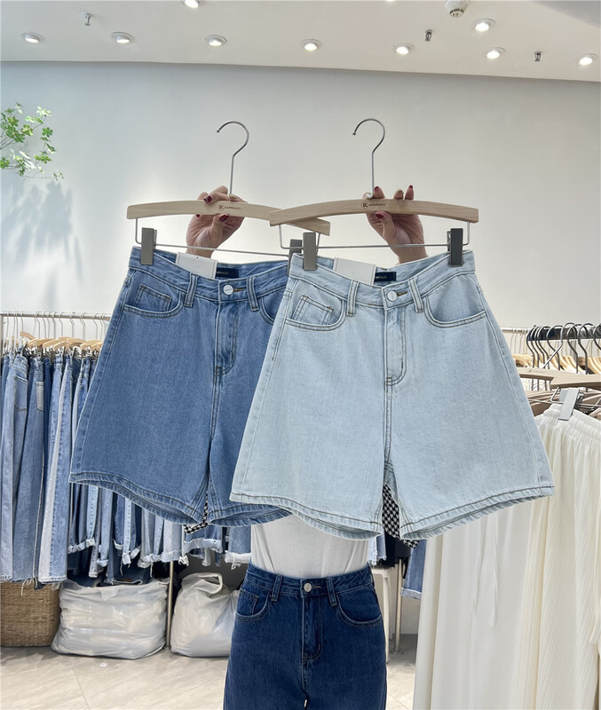 New year in early spring! [iris iriisy] Korean style simple and slim fashion denim shorts 6660-1# LSL