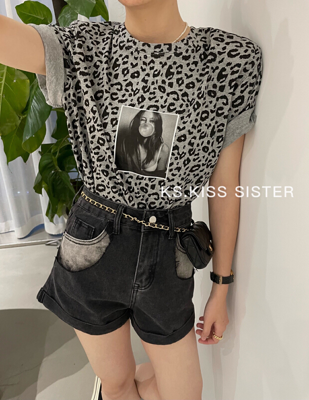 [KS] leopard print bubble blowing handsome girl short sleeve T-shirt 21047# ozq