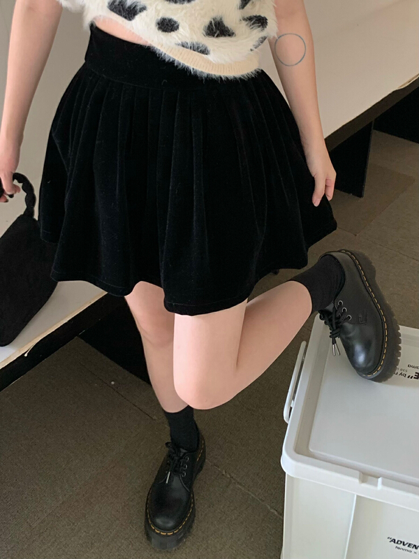 goods in stock! New year in early spring! [timely rain] Han Feng has a sweet temperament, high waist and thin skirt 56112# YYW