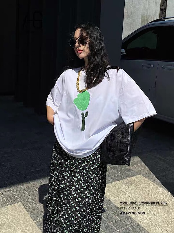[as Aishan] Korean flower embroidery Pullover short sleeve T-shirt 1001# WTT
