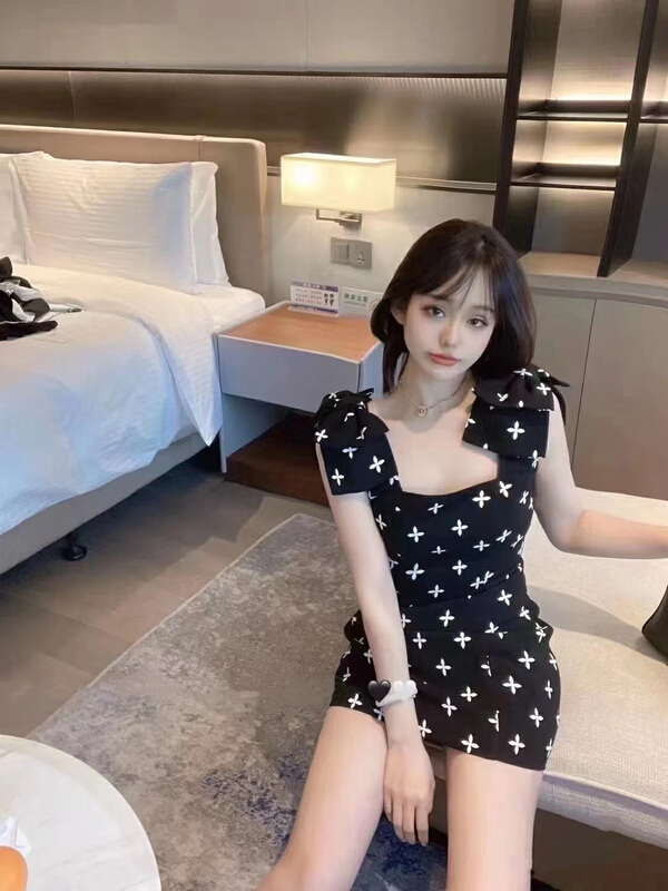 New in early summer! [X.C] sweet bow print suspender dress 222# WPL