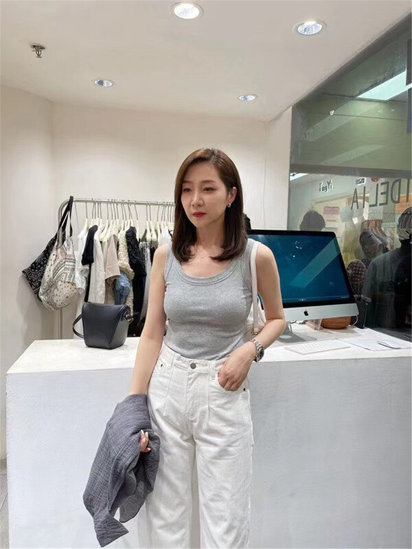 New in early summer! [coco socks] simple and versatile solid color slim vest / sling 62303# WPL