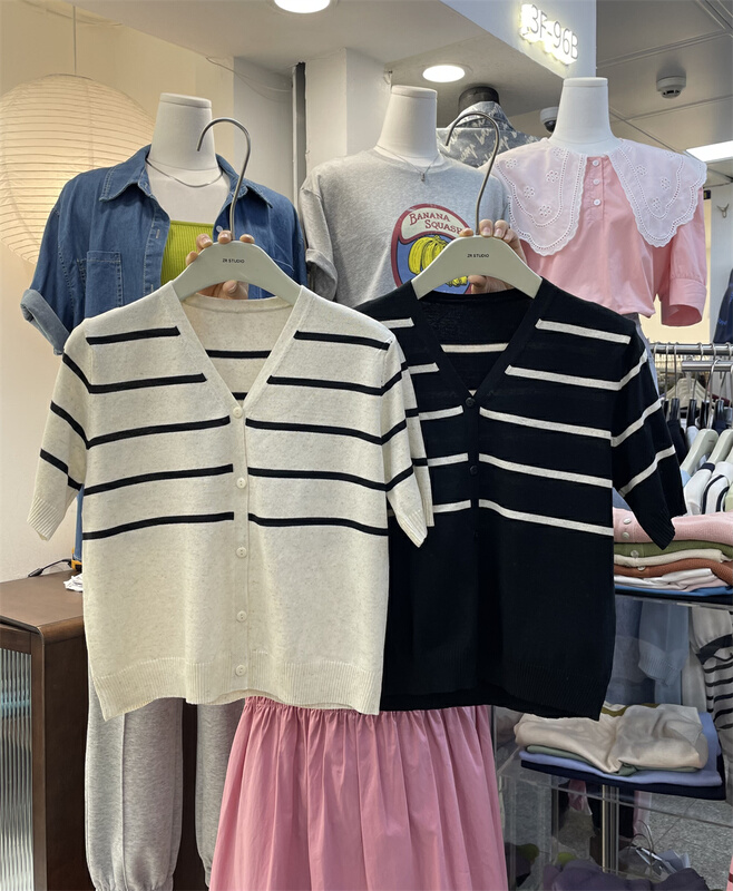 New in early summer! [Zr] Korean V-neck Short Sleeve Striped Sweater 0815# XYY