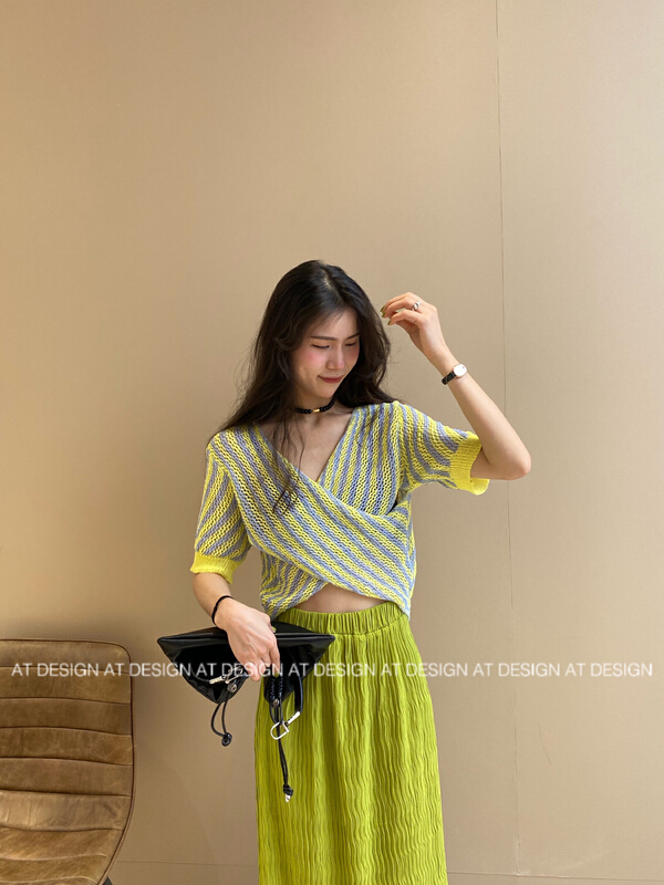 [at] contrast stripe V-neck cross design Short Sleeve Sweater 3367# LSL