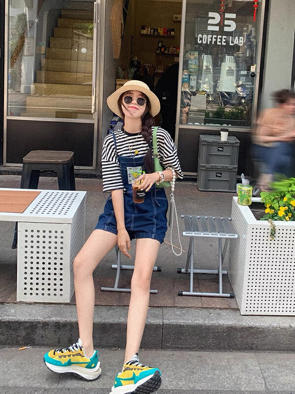 [JH] net red smiling face stripe short sleeve + age reducing suspender suit 41701# PCZ