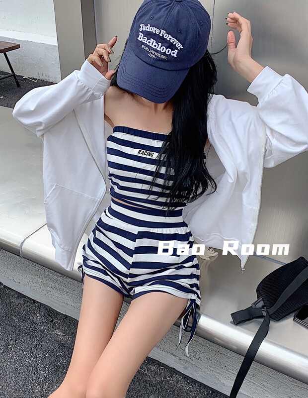 New year in early spring! [fan fan] small fragrance retro foreign style vest + slim skirt + Korean fashion short coat suit 1002# JJ
