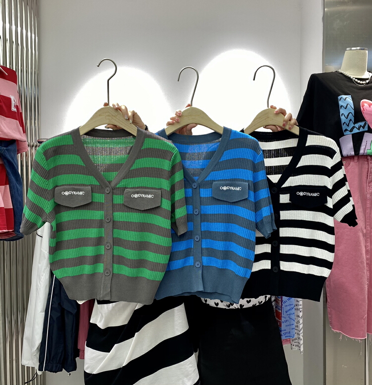 [Meet Rainbow] V-neck single breasted striped comfortable sweater 8823# LSL