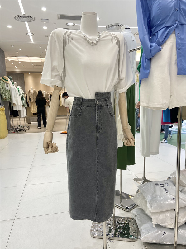 goods in stock! New year in early spring! [Jun Jun] Korean fashion design back split denim skirt (only selling skirt) 629# CLS