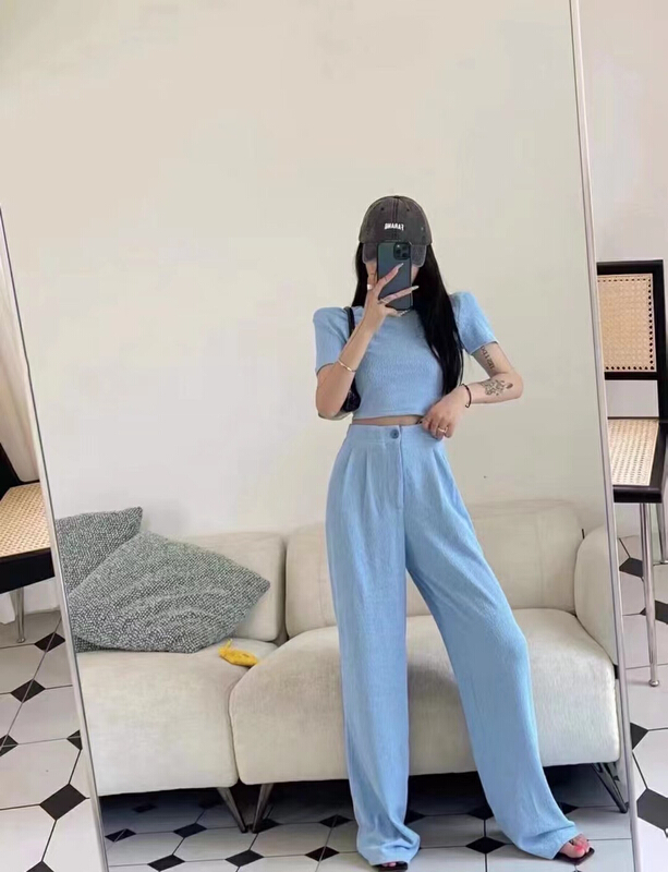 [Lala] round neck versatile short sleeved T-shirt + straight casual pants set 3080# WTT