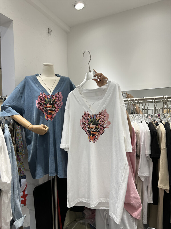 [natu] Korean V-neck loose print short sleeve T-shirt (T-shirt only) 22993# hyy