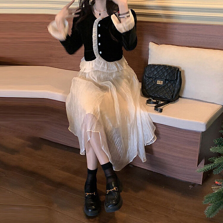 New year in early spring! [Gangan] minority design sense small fragrance wind flower petal sleeve short coat 8436# ll