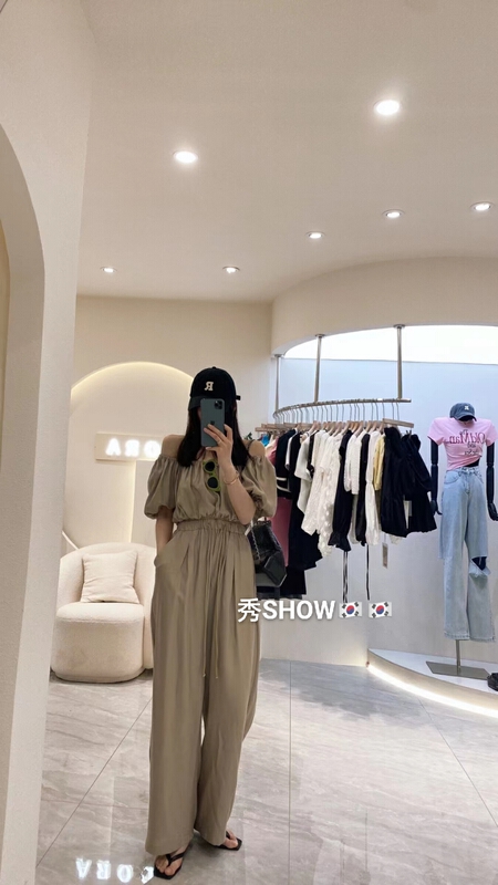 New in early summer! [show] simple blouse + comfortable wide leg casual pants two piece suit 88253# ozq