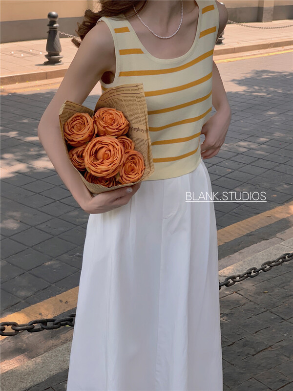 [blank] simple and versatile striped U-neck slim fit vest / sling 552366# WPL