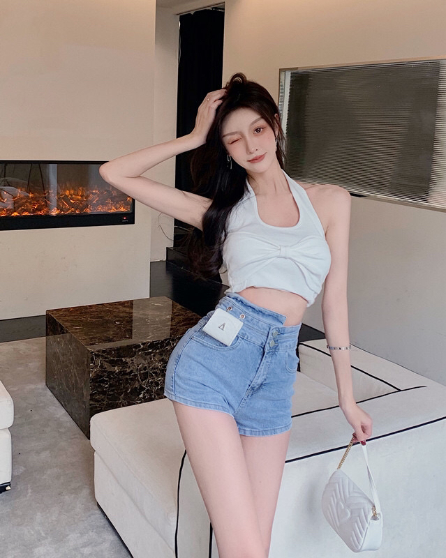 New in early summer! [good] Korean fashion high waist elastic denim shorts (with waist bag) 7507# JJ