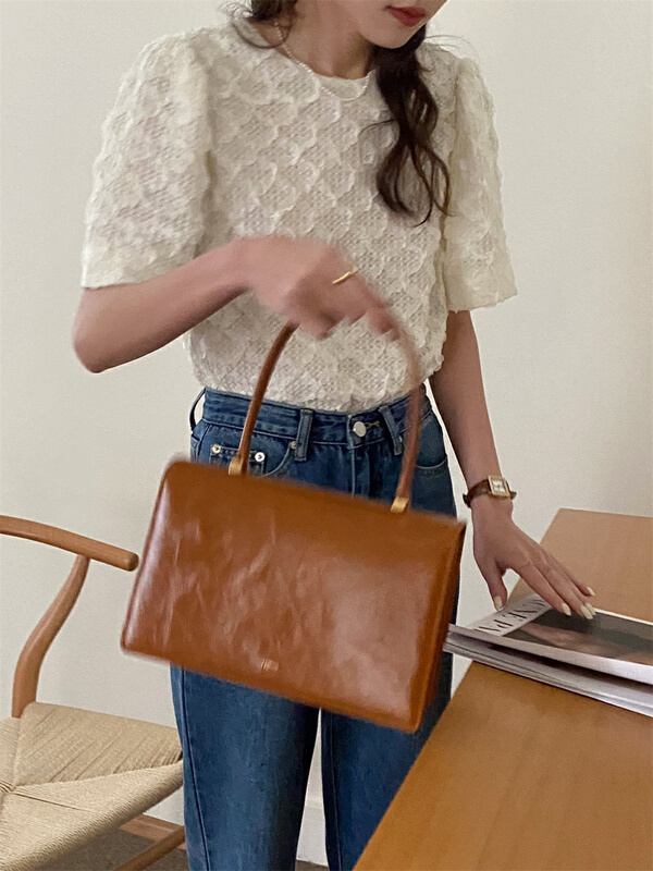 [in by in] simple temperament, versatile splicing design, short sleeved shirt 0693# zjy
