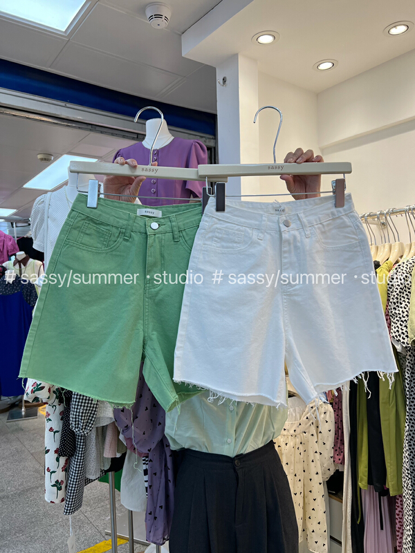 Sassy style denim pants