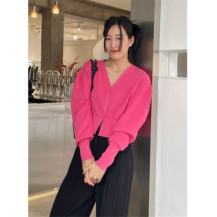 New year in early spring! [clean space] Korean style fashion texture V-neck breasted knitted cardigan 31117# CLS