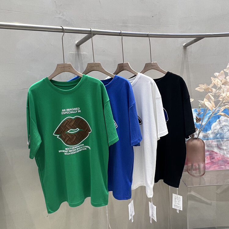 [o.shazidian] fashionable lip design loose short sleeve T-shirt (detachable with sleeve chain) 88001# CSX