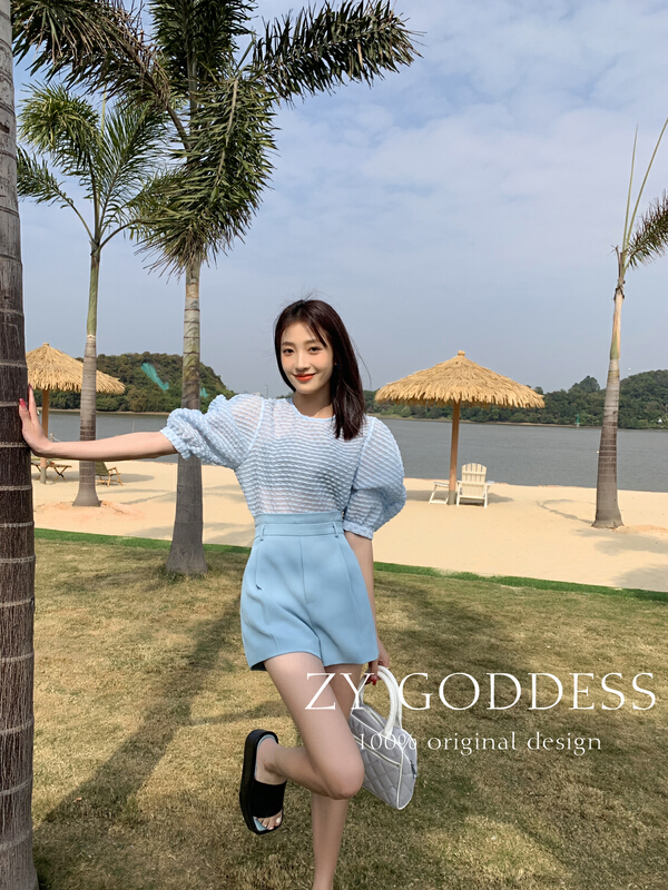 goods in stock! New year in early spring! [ZY] fashion round neck bubble sleeve shirt 68166# ozq