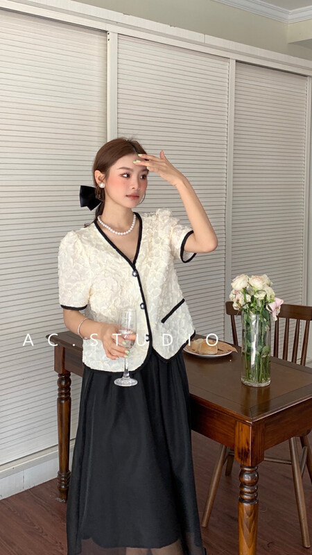 New in early summer! [A.C] Korean Style Embroidered Flower blouse 11353# LSL