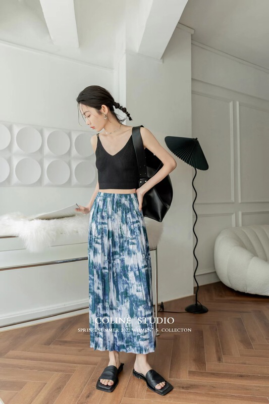 New year in early spring! [Coline] personalized fashion color contrast skirt 20070# hyy