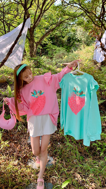New year in early spring! [love] casual loose aging round neck long sleeve T-shirt 885# WTT