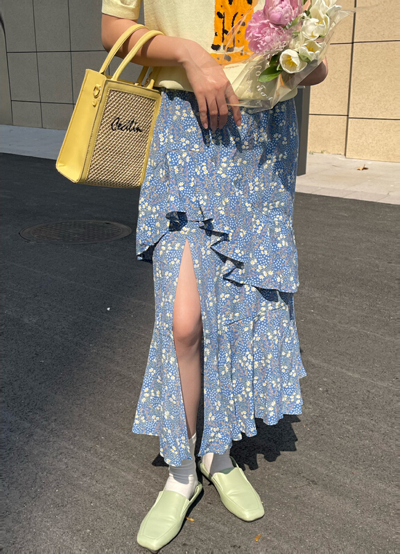 New in early summer! [attitude] elastic waist versatile slit floral skirt aq4418# ozq