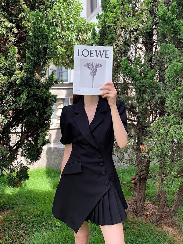 New in early summer! [ou zhengsha] fashionable suit Pleated Dress 18713# JJ