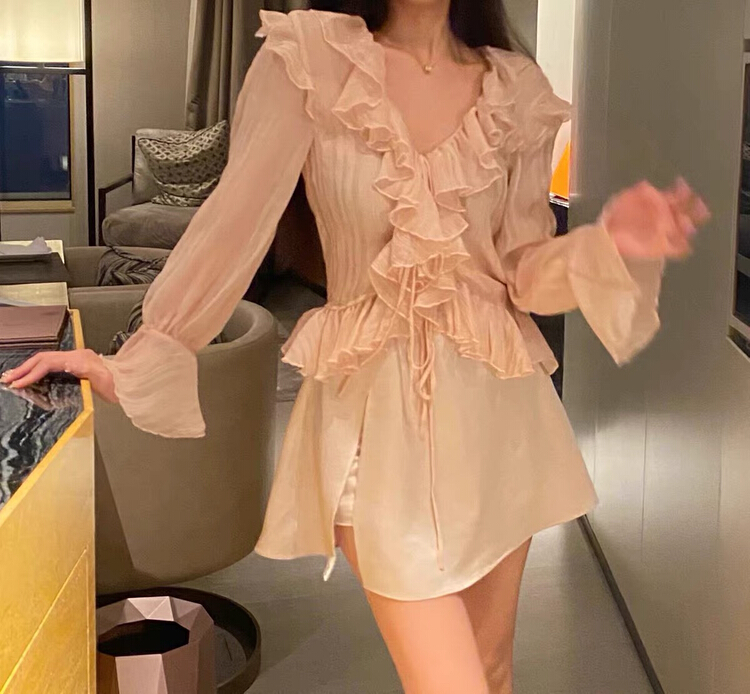New in early summer! [Amanda] gentle wind lotus leaf edge top + Satin bandage skirt suit 5046# PCZ