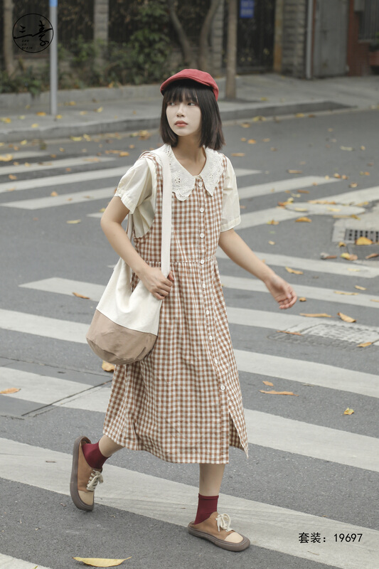 goods in stock! [original of three plain clothes] simple temperament lattice aging vest dress + aging shirt suit 19697# XYJ
