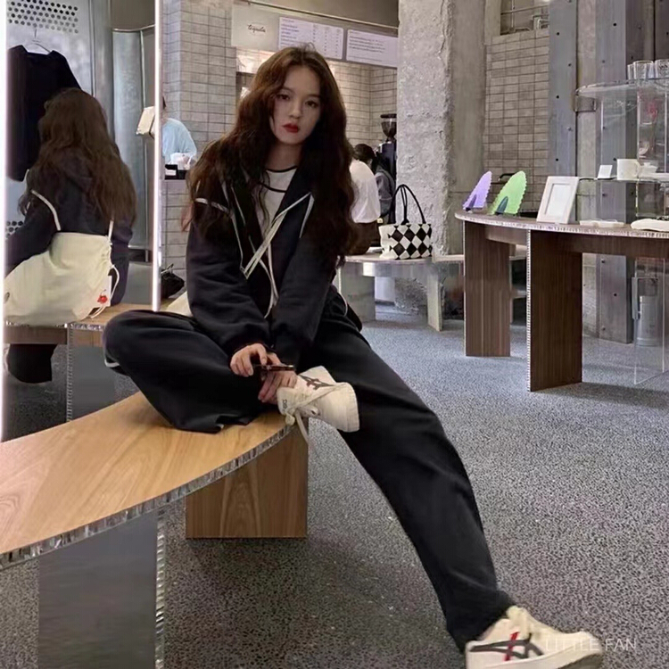 New year in early spring! [Xiaofan family] drawstring linear zipper sweater + elastic high waist side bar Wide Leg Pants Set (with hat rope) 8189# LSW