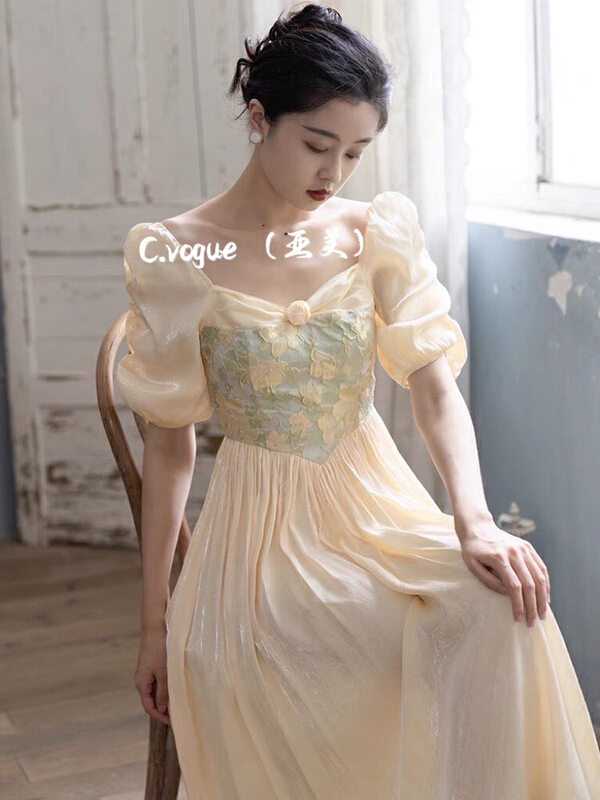New in early summer! [c.vogue] French retro square neck oil painting style stitched dress 295500# PCZ
