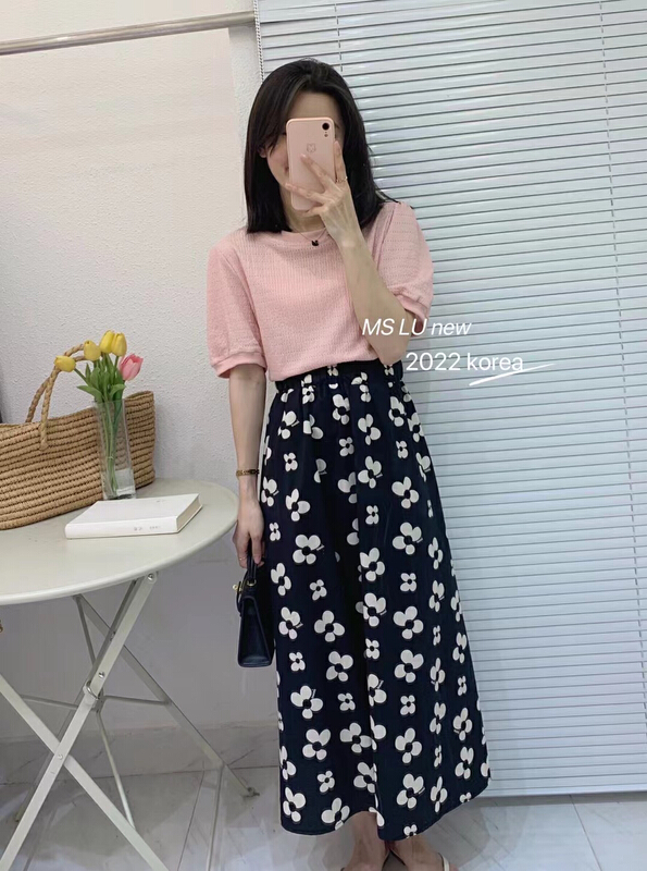 goods in stock! New in early summer! [Xiaolu family] broken flower versatile elastic waist skirt 80317# WTT