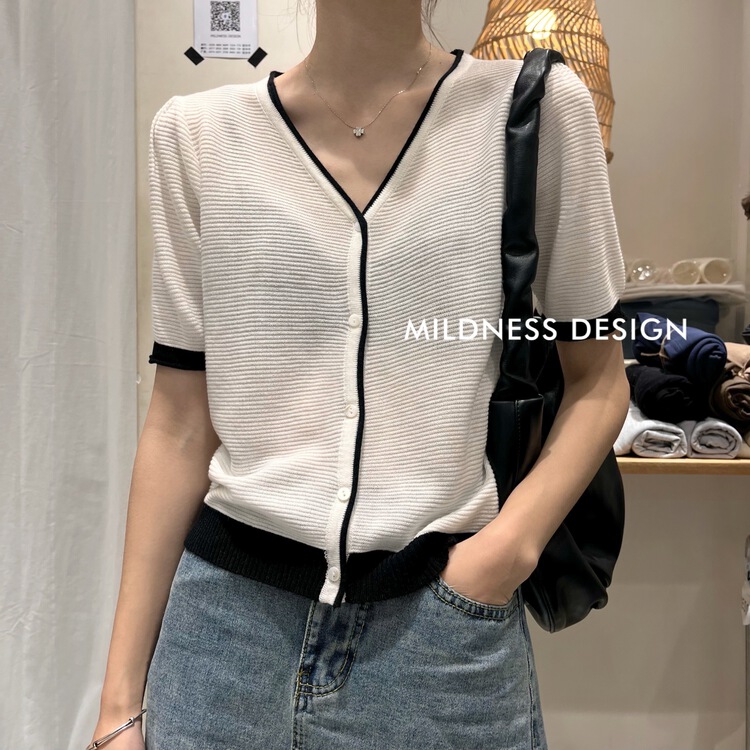 [mildness] Korean V-neck contrast short sleeved T-shirt (6% wool) 8075# ZSY