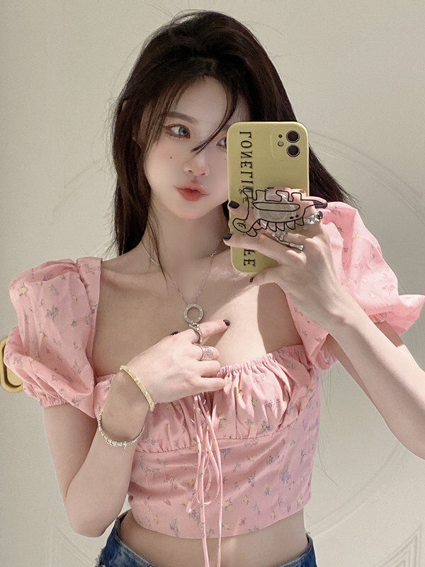 New in early summer! [Doudou family] pink square neck bubble sleeve shirt 88118# CLS