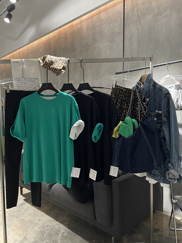 [bobo1972] fashionable round neck color blocking design Short Sleeve T-shirt al226600# ozq