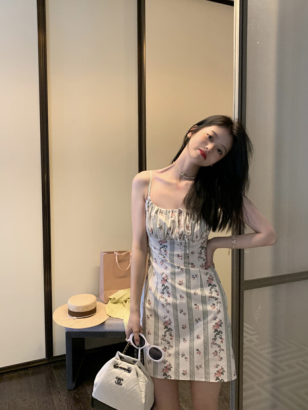 [man] Korean suspender floral sweet dress 3218# ozq