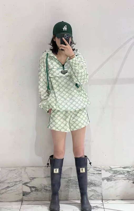[yayirou] fashionable and versatile long sleeved sweater + loose LACE UP SHORTS SET 5936# zyh