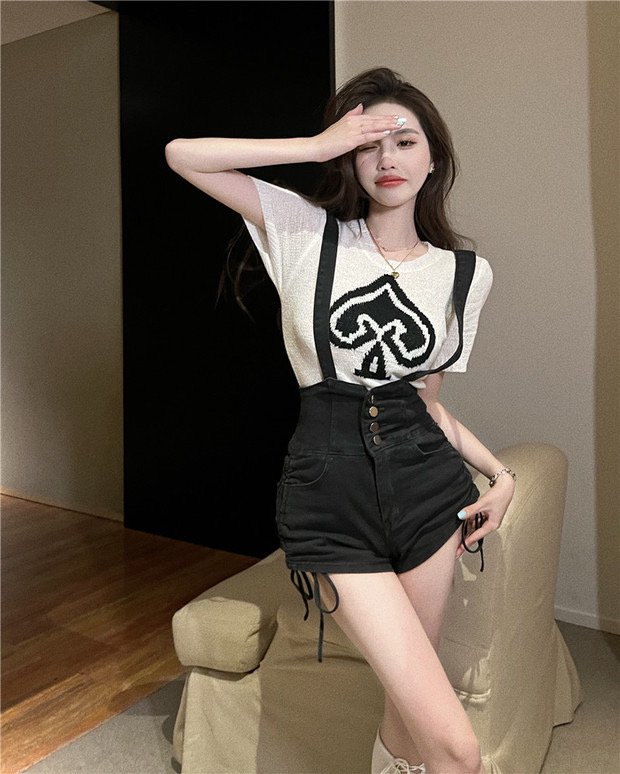 goods in stock! New in early summer! [y.jia Yijia] peach heart short sleeved sweater + breasted Spice Girl suspender suit (suit only) ys1-6726# PCZ