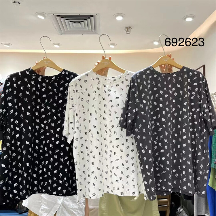 [twenty printed wood] Japanese casual loose leaf printed short sleeve T-shirt 692623# L