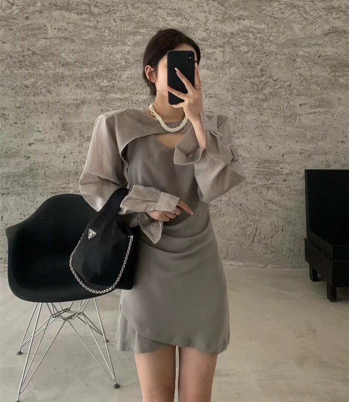 [3. Three point] solid color perspective with sunscreen shirt + slim fitting suspender skirt two-piece suit 7171# cqw
