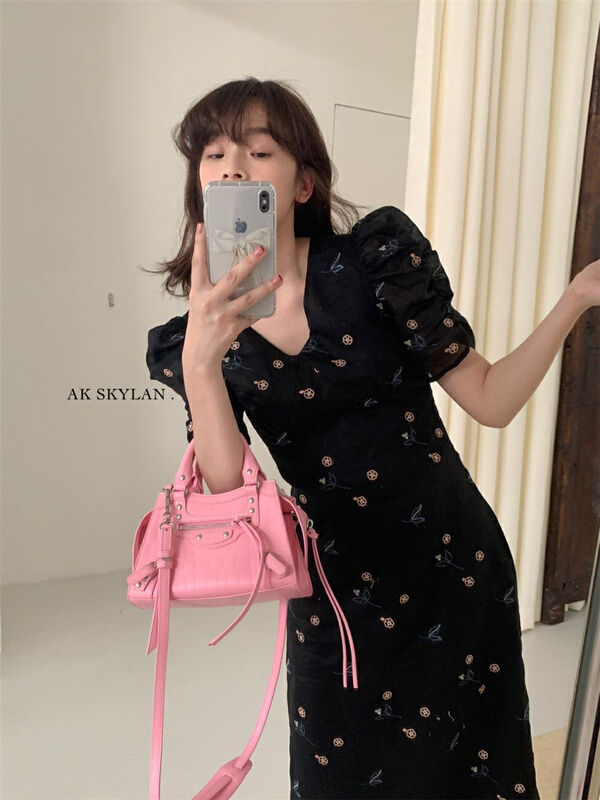 goods in stock! New in early summer! [A.K skylan] embroidered bubble sleeve dress 82511# zxl