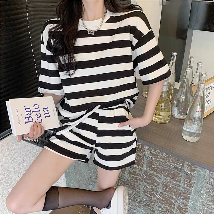 [Huaxi] casual stripe short sleeve T-shirt + versatile wide leg Shorts Set 8956# PCZ