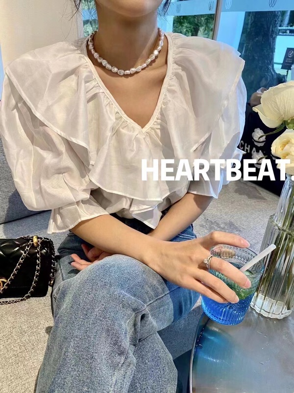 New in early summer! [hearteat] Korean ruffled V-neck shirt 3009# L