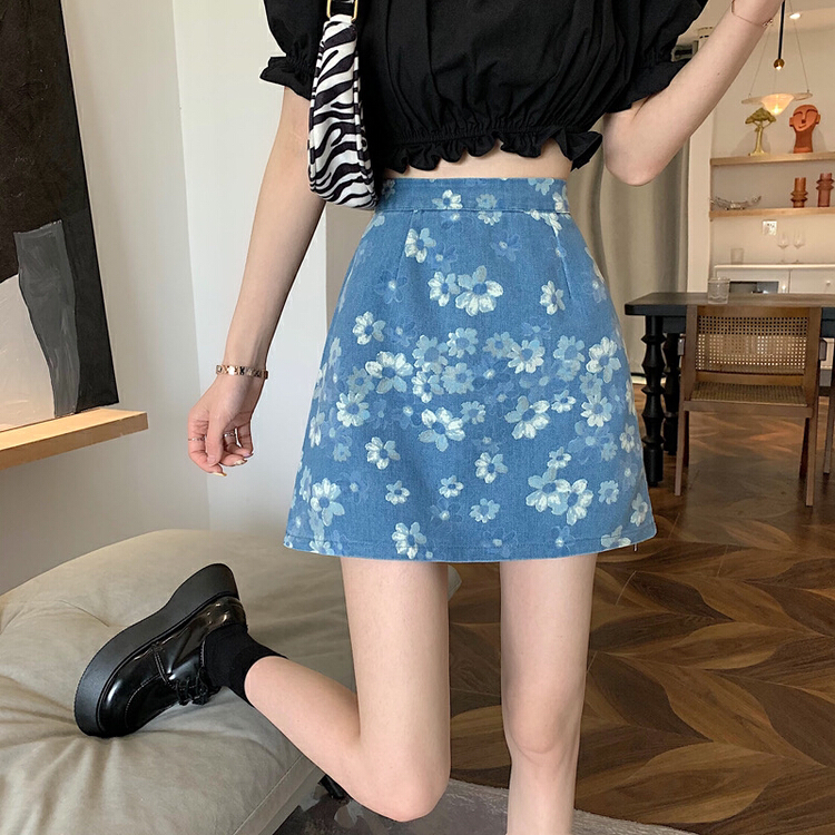 New in early summer! [timely rain] Han Feng ins design sense flower high waist and thin A-shaped hip wrapped denim skirt 54115# WPL