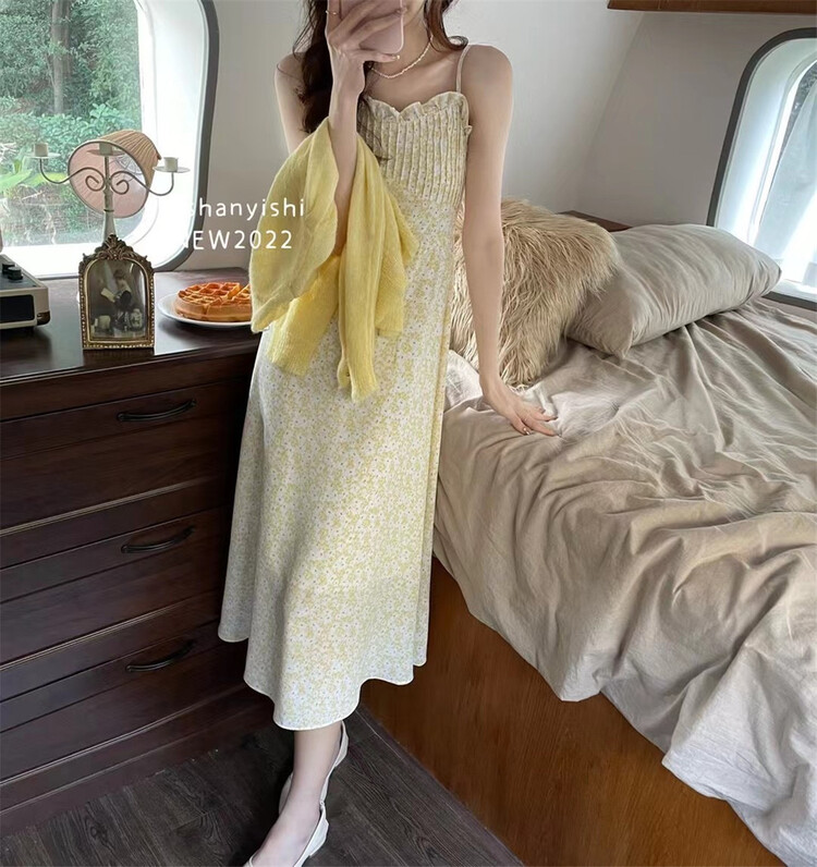goods in stock! New in early summer! [Yi Shan Yi Shi] Korean version of Lady floral suspender dress (excluding small shirt) 390# hjy