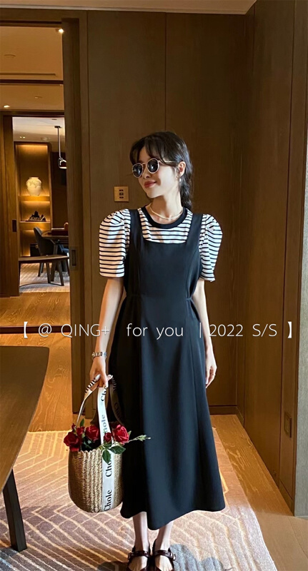 [qingqingjia] Korean round neck stripe short sleeve + Korean slim loose suspender skirt suit 2060-1# XYY