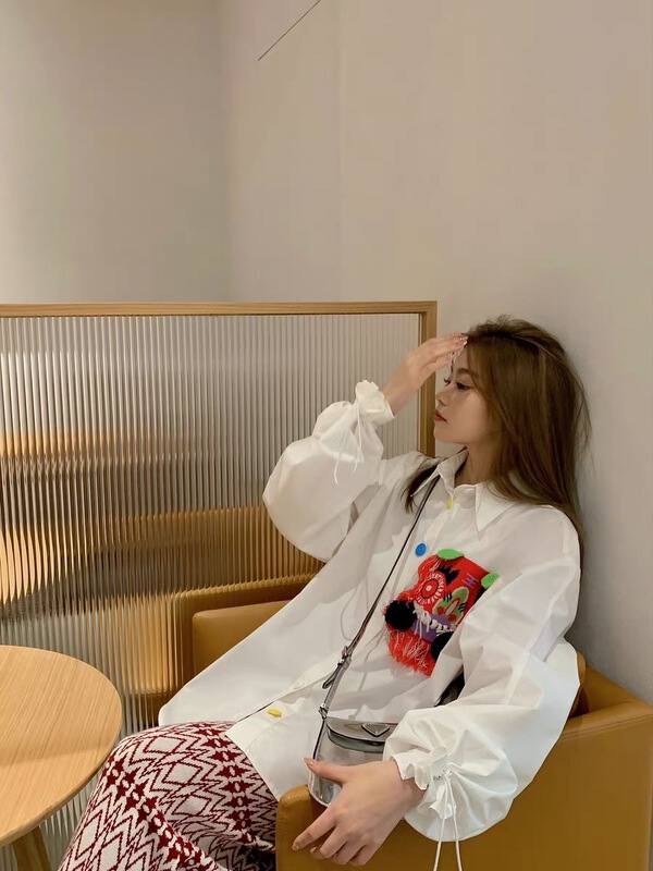 goods in stock! New year in early spring! [yayirou] personalized versatile embroidery color matching shirt 5037# zyh