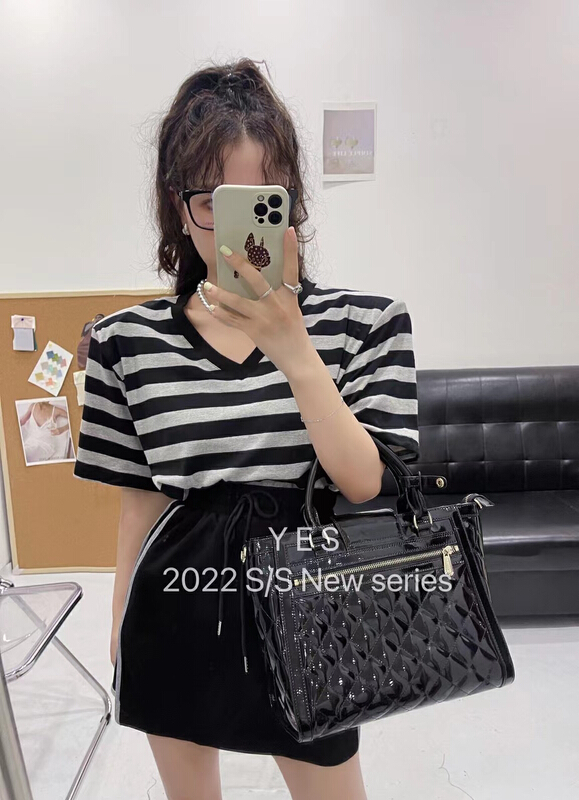 [yes] Korean fashion V-neck Striped Top + loose lace up skirt suit 8022# ozq